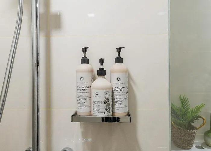 Cozy Modern Organic 1br With Washer And Wifi Near Bgc * Manila