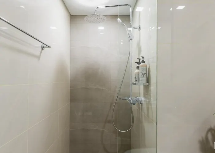 Cozy Modern Organic 1br With Washer And Wifi Near Bgc * Manila